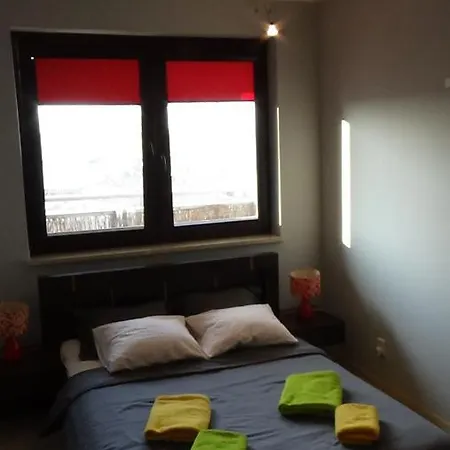 7 Days Apartment *